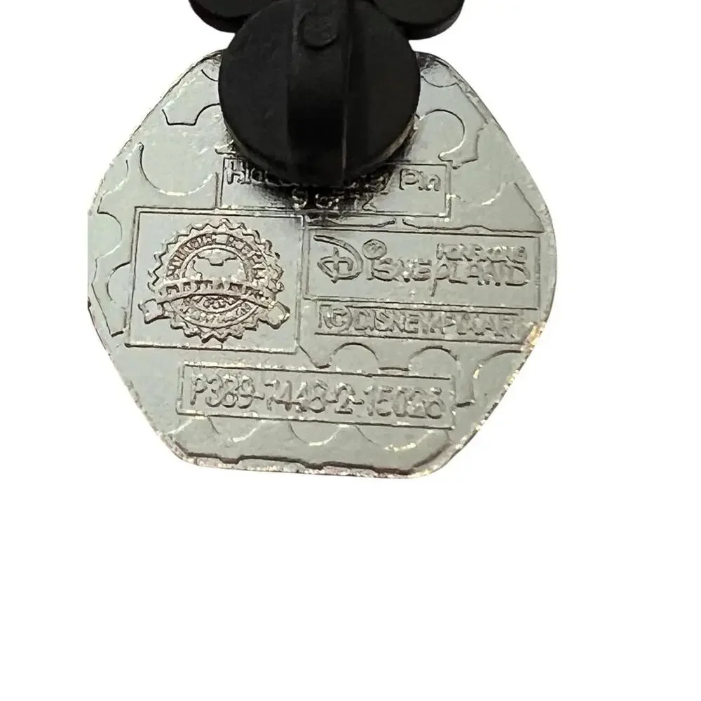 Disney Hidden Mickey 2012 Woody Sheriff Pin‎ Toy Story Disneyland Trading
